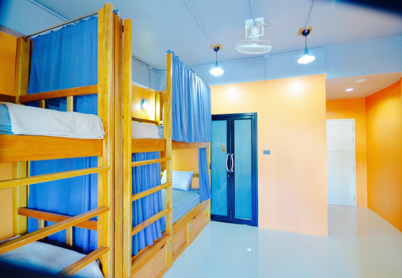 Nomad Hostel Krabi town Exteriör bild