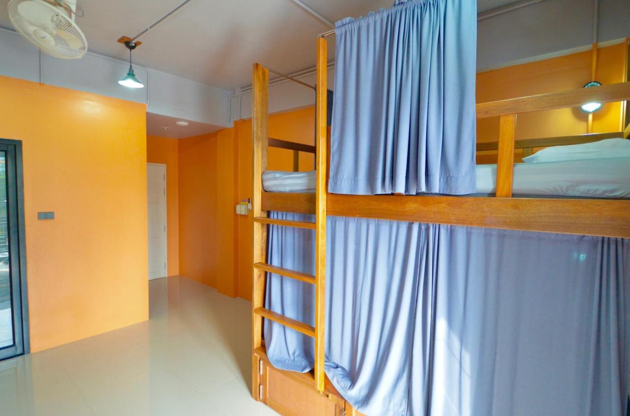 Nomad Hostel Krabi town Exteriör bild