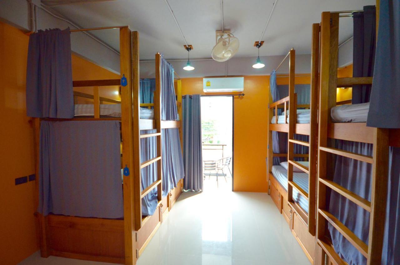Nomad Hostel Krabi town Exteriör bild